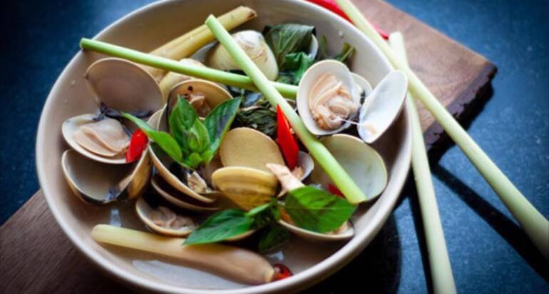 Vietnamese clams and the challenge of securing a place in the big market.