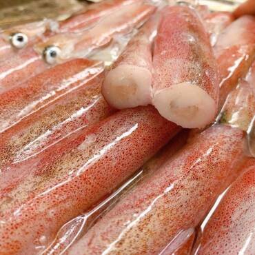 Vietnam’s squid and octopus exports surge in Asian markets.